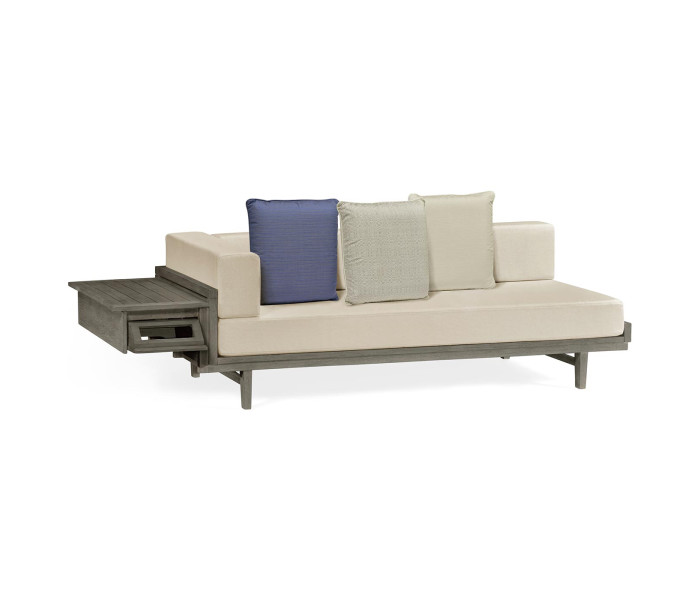 Outdoor Day Bed (Com)