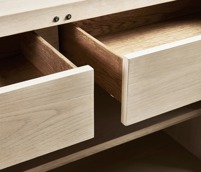 Diel Entertainment Console